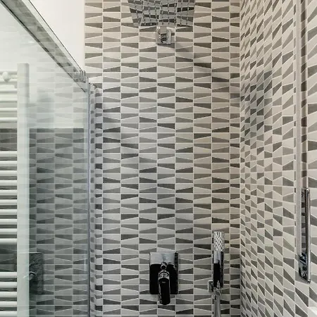 Caliph House 128 * Бари